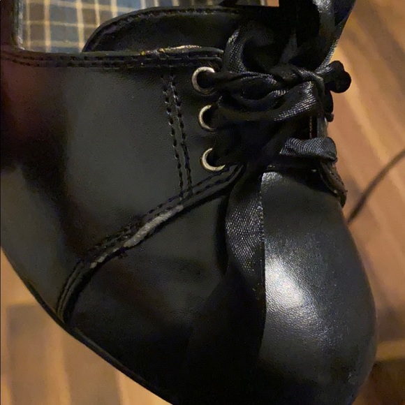 Black High Heels - Picture 5 of 6